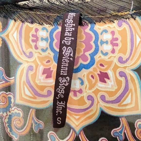 Tunic - Picture 4 of 4